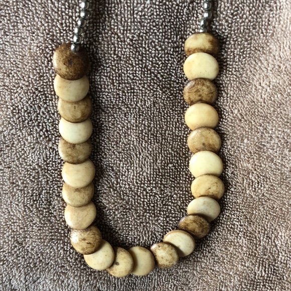 Brown and silver necklace - Picture 2 of 3